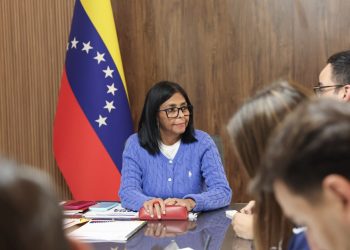 Presidenta encargada Delcy Rodríguez lidera mesa de trabajo con el gabinete del sector minería para fortalecer la economía nacional