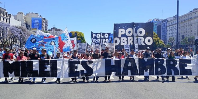 Argentina bajo protesta: Masivo rechazo al ajuste de Milei en todo el país
