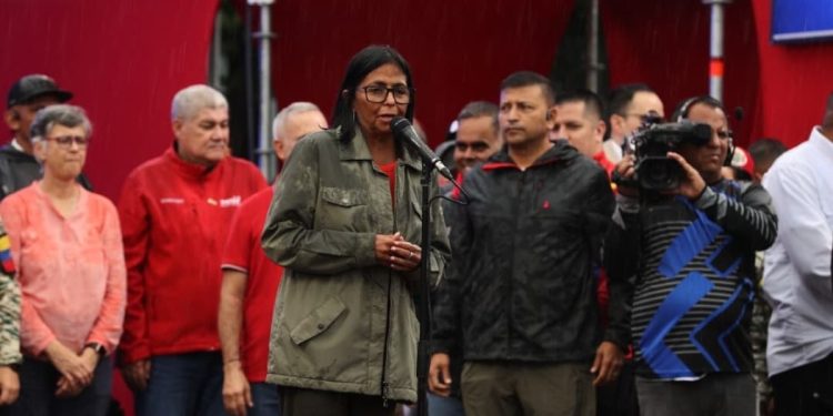 ​Presidenta (E) Delcy Rodríguez conmemora 24 años del rescate de la Dignidad Nacional