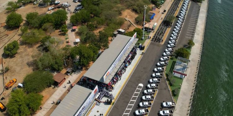 Entregan patrullas y motos para el patrullaje metropolitano en Zulia