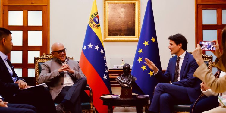 Presidente de la AN sostuvo reunión con representantes de la UE para establecer agenda de trabajo productivo