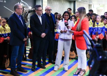 Delcy Rodríguez anuncia que Venezuela fortalecerá sus reservas internacionales y dará mejor equilibrio a los indicadores macroeconómicos