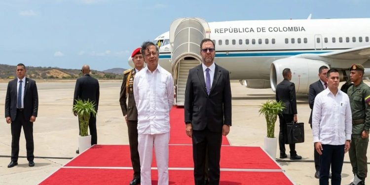 Presidente Gustavo Petro ya llegó a Venezuela