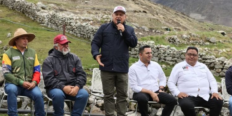 Diosdado Cabello: “El policía debe ser amigo del campesino” y anuncia cero tolerancia al cobro ilegal en alcabalas