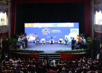 Presidenta (E) Delcy Rodríguez convoca a la reconciliación nacional y exige el fin del extremismo político