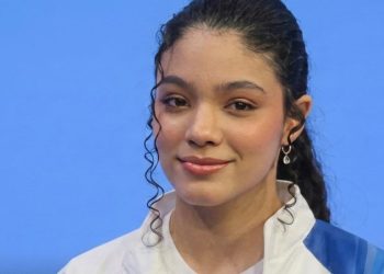 Venezolana de 16 años gana medalla de oro en competencia de robótica en Türkiye
