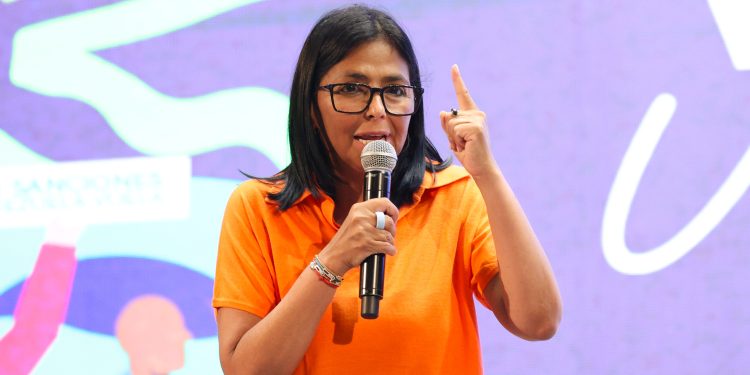 Presidenta (E): “Estamos allí, en el Fondo Monetario, luchando por los 5.000 millones de dólares que son de Venezuela”