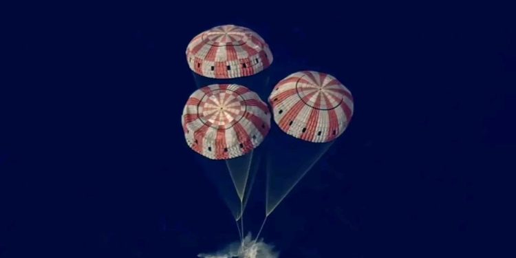 Éxito total en el regreso de la misión lunar Artemis II