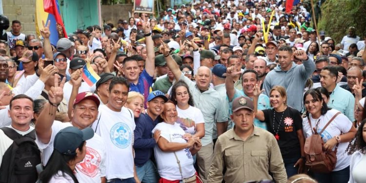 (+Fotos) Diosdado Cabello condena expresiones de odio contra el país