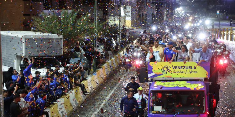 A La Guaira llegó la Presidenta (E) bajo el clamor de una «Venezuela sin Sanciones»