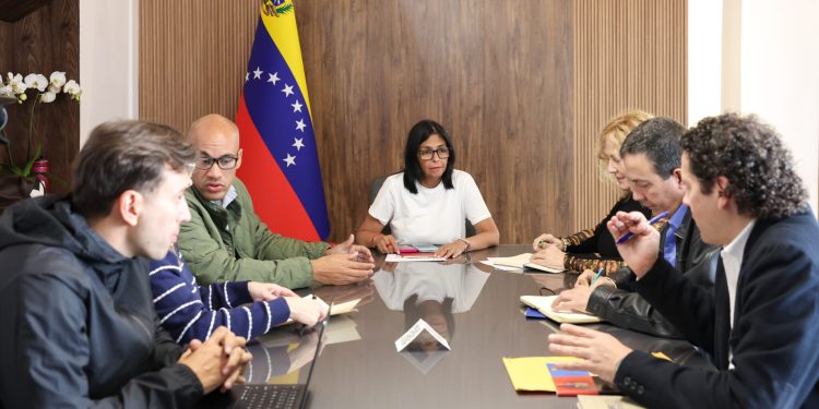 Presidenta Encargada Delcy Rodríguez encabeza reunión con el Gabinete Educativo para revisar el Plan Nacional de Educación