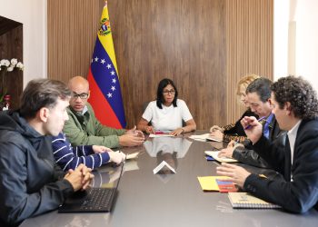 ¡Educación de calidad! Presidenta (E) supervisa planes del sector