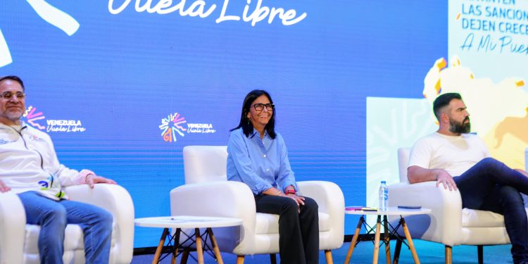 Delcy Rodríguez garantiza mejoras para la clase trabajadora y advierte sobre campañas de desestabilización