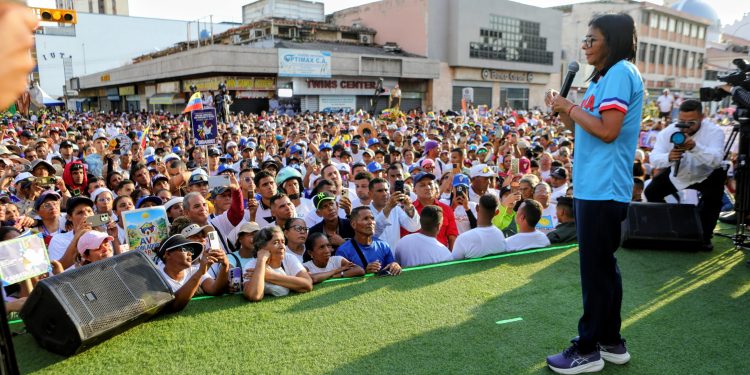 Presidenta (E) lidera acto de fe en el Santuario de la Madre María de San José en Maracay