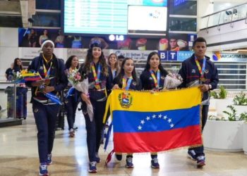 Venezuela recibe con honores a la delegación juvenil que brilló en los Juegos Suramericanos Panamá 2026