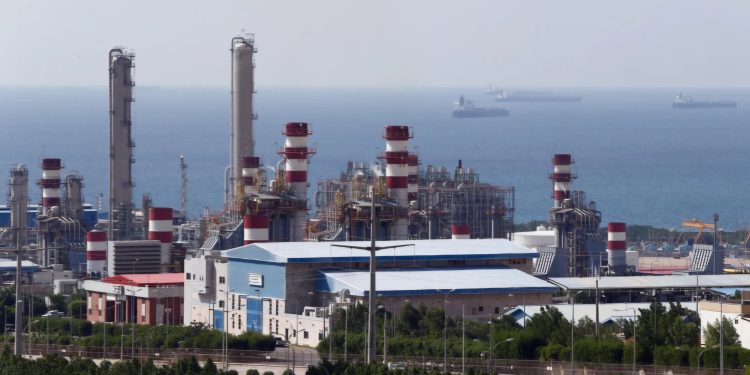 La Comisión Europea advierte que la crisis energética por conflicto en el Estrecho de Ormuz «no será de corta duración»