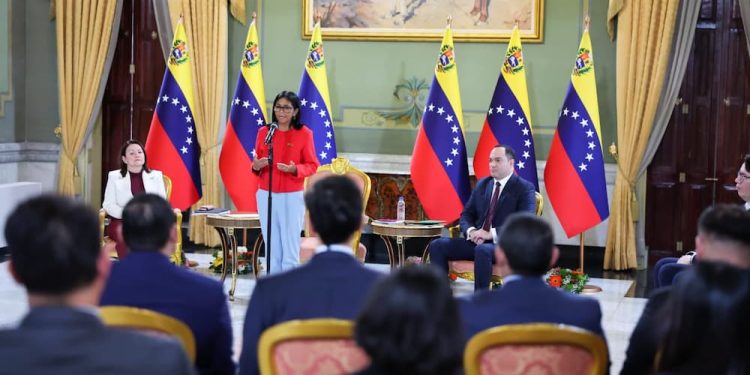 Venezuela y ENI suscriben acuerdos estratégicos para impulsar la producción petrolera y gasífera