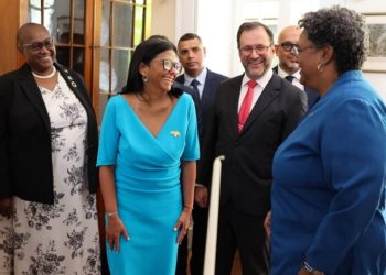 Encuentro histórico en Barbados: se fortalece la cooperación bilateral