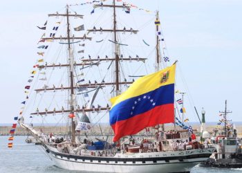 El Buque Escuela Simón Bolívar continúa su travesía hacia México (+Fotos)