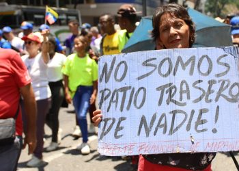 En Fotos: Así se movilizó pueblo de Caracas en la gran marcha por los 20 años de la Ley Orgánica de los Consejos Comunales 9 En Fotos: Así se movilizó pueblo de Caracas en la gran marcha por los 20 años de la Ley Orgánica de los Consejos Comunales