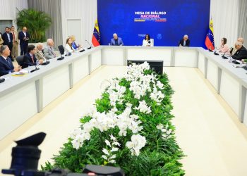 Instalan Mesa de Diálogo para el Consenso Laboral y Social: “Este espacio es de ustedes”