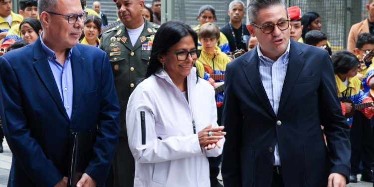 Delcy Rodríguez anuncia inversión inmediata en sistema eléctrico, agua, hospitales y Sistema de Orquestas con recursos recuperados del FMI