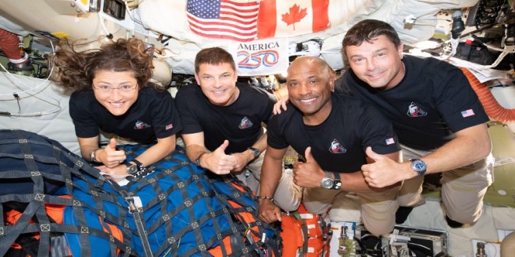 Histórico regreso: La misión Artemis II inicia las maniobras finales para su amerizaje en el Pacífico