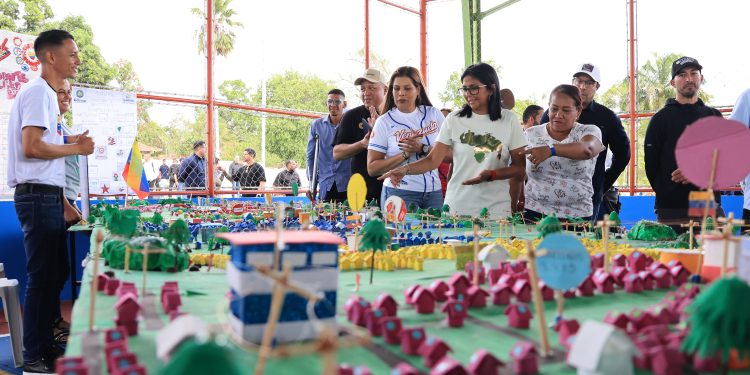 (+Fotos) Presidenta Encargada impulsan la economía comunal desde el estado Bolívar