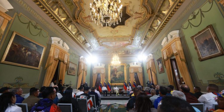 Gobierno Nacional celebra Primer Encuentro Nacional de Transportistas Públicos 2026 para fortalecer la movilidad en el país