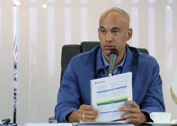 Designan a Héctor Rodríguez para reingeniería del gobierno
