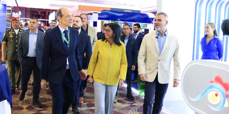 Presidenta (E) Delcy Rodríguez encabeza el XII Congreso Nacional de Avicultura: «El enfoque es la soberanía alimentaria»
