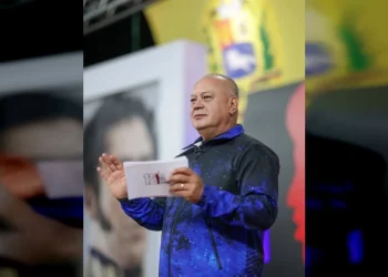 Cabello impulsa proyectos comunales y llama a la unión nacional desde Cabimas