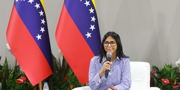 Presidenta (E) Delcy Rodríguez asigna a la Misión Venezuela Bella la recuperación integral de las universidades del país