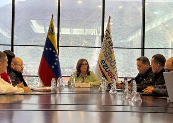 Transporte y PDVSA se unen para optimizar suministro de combustible