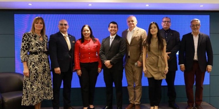 Ministerio de Comercio Exterior y Conindustria trazan hoja de ruta para potenciar exportaciones