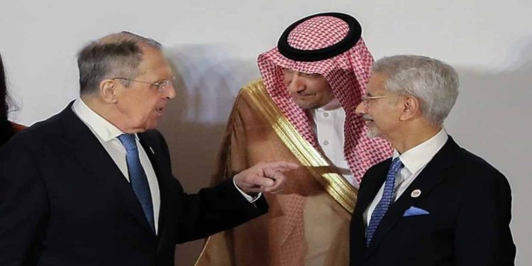 Rusia urge un cese de hostilidades definitivo en Oriente Medio y propone crear una estructura regional de seguridad