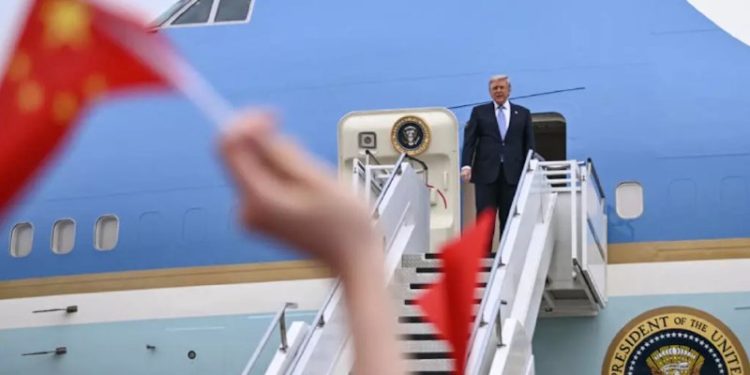 Trump califica de «fantásticos» los acuerdos comerciales con Xi Jinping tras su visita a China
