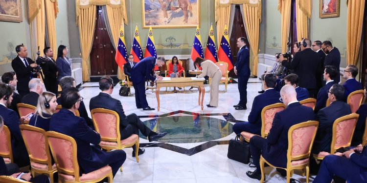 Venezuela y EE. UU fortalecen nexos estratégicos con la firma de nuevos acuerdos de cooperación energética y minera