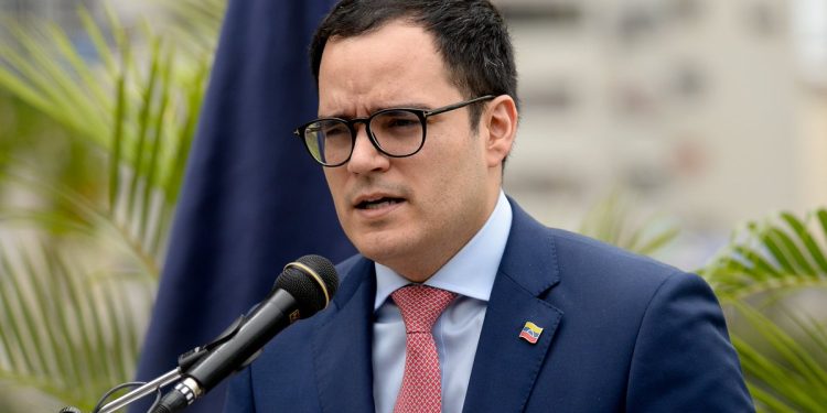 Calixto Ortega: «La reestructuración de la deuda le dará oxígeno a la economía nacional»