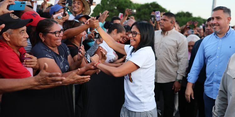 (+Fotos) Asamblea comunitaria en Anzoátegui con la Presidenta Encargada, Delcy Rodríguez