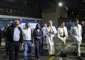 Presidenta (E) supervisa rehabilitación del Hospital Pérez Carreño como parte del Plan José Gregorio Hernández