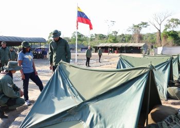 Presidenta (E) Delcy Rodríguez visita el Fuerte Terepaima: Supervisión y Lealtad (+Fotos)