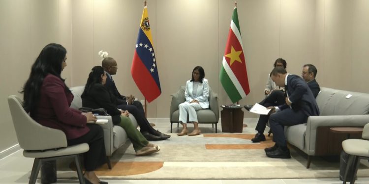Venezuela y Surinam afianzan agenda de cooperación estratégica de alto nivel