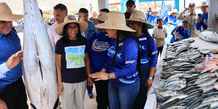 Delcy Rodríguez destaca que el sector pesca venezolano cruza fronteras y lleva el nombre de la patria al mundo