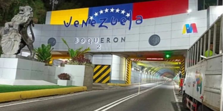 Ministra Jacqueline Faría anuncia intervención especial en la autopista Caracas-La Guaira por riesgo de roca meteorizada