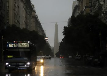 Caos vehicular y apagón en Argentina por incendio de subestación eléctrica