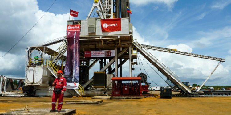 (+Comunicado) Venezuela anuncia reestructuración de deuda externa y de PDVSA