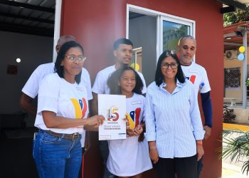 GMVV celebra 15 años con entrega de viviendas y títulos de tierra bajo el modelo de Ciudad Humana y Comunal 9 GMVV celebra 15 años con entrega de viviendas y títulos de tierra bajo el modelo de Ciudad Humana y Comunal