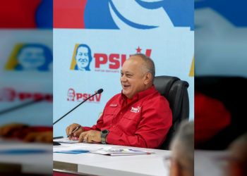 Diosdado Cabello felicita a la presidenta encargada, Delcy Rodríguez, en su cumpleaños