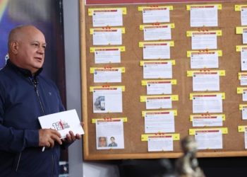 Cabello: «La escuela de Chávez nos enseñó a hablarle al pueblo sin censura»